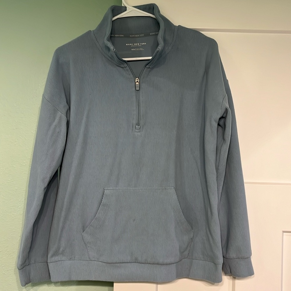Womens medium sweatshirt.
